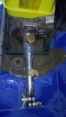 ขายเครื่องเบนซิล 13 แรง ยี่ห้อควายทองพร้อมหางเรือง 3K ขนาด 8 นิ้ว