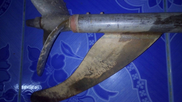 ขายเครื่องเบนซิล 13 แรง ยี่ห้อควายทองพร้อมหางเรือง 3K ขนาด 8 นิ้ว