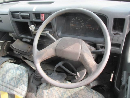 ขายหัวเก๋งรถบรรทุก 4 ล้อ , 6 ล้อเล็ก ยี่ห้อ TOYOTA LY211 ราคา 30,000 บาท