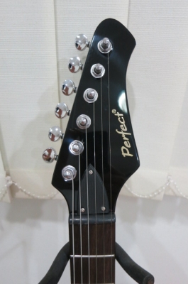 กีต้าร์ไฟฟ้า Perfect ทรงไอบาเนส 24 Fret ของใหม่ รุ่น EG-90 สีแดง ทรงสวย