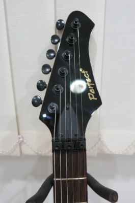 กีต้าร์ไฟฟ้า Perfect ทรงไอบาเนส 24 เฟรต แบบฟรอยด์โรส ของใหม่ รุ่น EG-92 สีขาว ทรงสวย ขายถูก