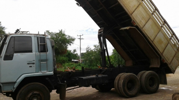 สิบล้อ อีซูชุ ร็อค195นางฟ้า ปี39 เกียร์ฟูเลอร์ ช่วงล่าง 2เพาใหญ ดั้มกะบะมีเนียม สภาพดีสวยพร้อมใช้ ทะเบียนพร้อมโอน