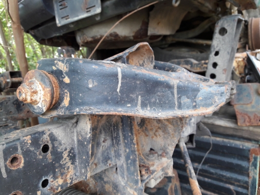 ช่วงล่างหน้า TOYOTA ไดน่า LH80 DYNA