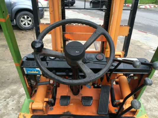 รถฟอร์คลิฟต์  TOYOTA  เครื่องดีเซล
