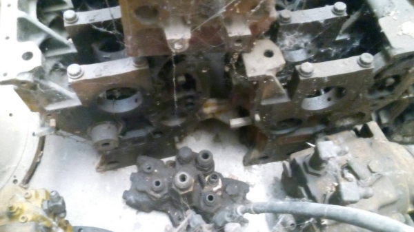 ขายเสื้อสูบรถแมคโค PC-120-5  4-D-95-L สภาพสวยรับประกันไม่มีรอยแตกร้าว