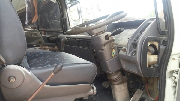 ขายด่วน รถ 6 ล้อ บรรทุกติดเครน HINO FF 195 แรงม้า