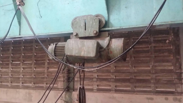 เครน 3 ตัน รางยาว 60 เมตร ยาว 15 เมตร รอกโนเนม สภาพสวย ราคา 250,000 เครน 3 ตัน รางยาว 60 เมตร ยาว 15 เมตร รอกโนเนม สภาพสวย ราคา 250,000