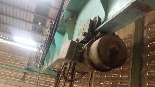 เครน 3 ตัน รางยาว 60 เมตร ยาว 15 เมตร รอกโนเนม สภาพสวย ราคา 250,000 เครน 3 ตัน รางยาว 60 เมตร ยาว 15 เมตร รอกโนเนม สภาพสวย ราคา 250,000