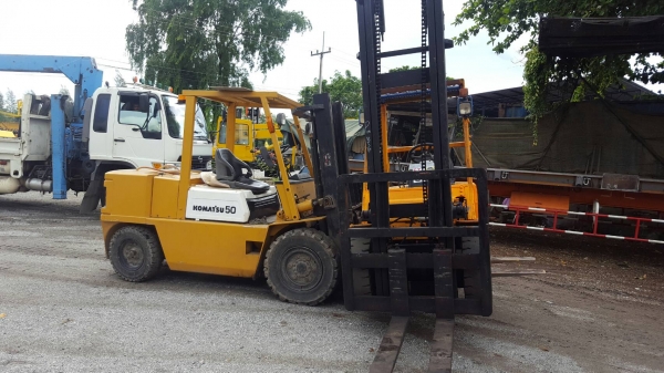 ขายรถยก3ตันKOMATSUรุ่น11เสา4.5เมตร..ยางตัน..รถนอกปั๊มแรงมาก