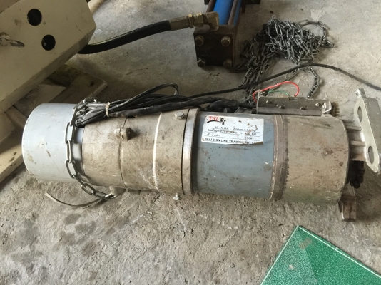 มอเตอร์เกียร์ทดดึงเปิด - ปิด ประตูม้วน ยี่ห้อ TSL ขับโหลดได้ 550 kg.
