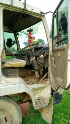 เทเลอร์ Mitsubishi รถเกี่ยวข้าว 1 เพลาด่วนๆ