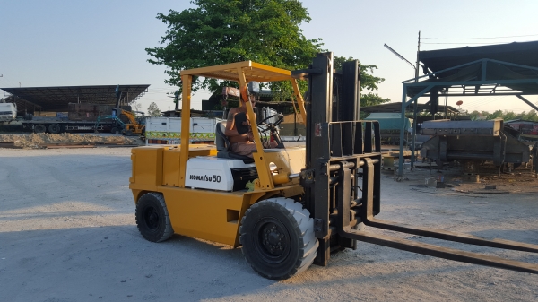 ขายรถยก5ตันkomatsuดีเซล6d95