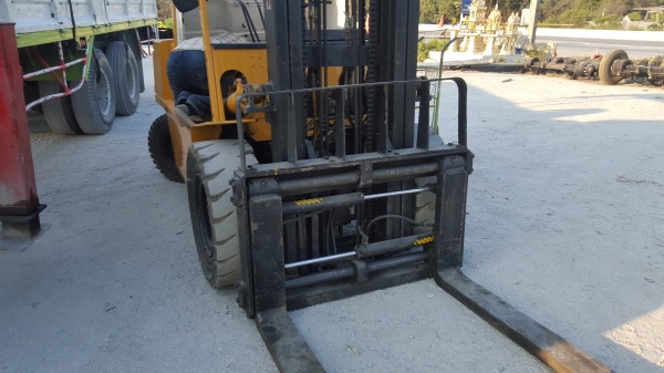 ขายรถยก5ตันkomatsuดีเซล6d95