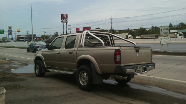 นิสสัน ฟรอนเทียร์ 2.5 ปี2001 อินเตอร์คูลเลอร์..โฟร์วิล สวยๆ นิสสัน ฟรอนเทียร์ 2.5 ปี2001 อินเตอร์คูลเลอร์..โฟร์วิล สวยๆ