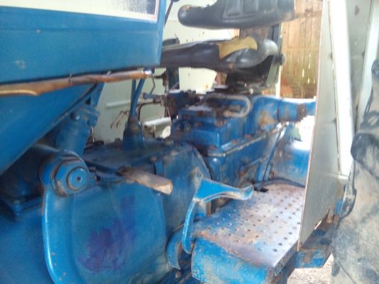 ขายรถไถ่ฟอร์ด 6600  แท้ทั้งคัน  .พร้อมใช้งาน.เล่มพร้อมติดมือ....