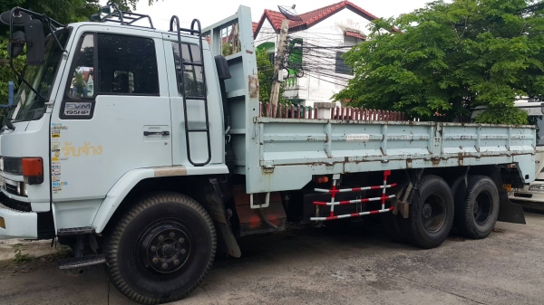 ขาย กะบะเหล็ก รถบรรทุกสิบล้อ กะบะมาตฐานสภาพดี ราคาเบาๆ 45,000บ เหล็กทั้งลูก