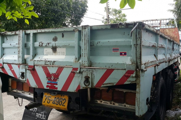 ขาย(กะบะเหล็ก)บรรทุก ยาว6.30ม กว้าง 2.50ม สภาพดีสวย ราคาถูกๆ 45,000บ พร้อมประกอบใช้งาน