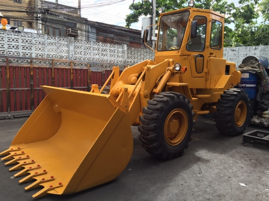 ขายด่วน!!รถตักล้อยาง CATER PILLAR รุ่น 930