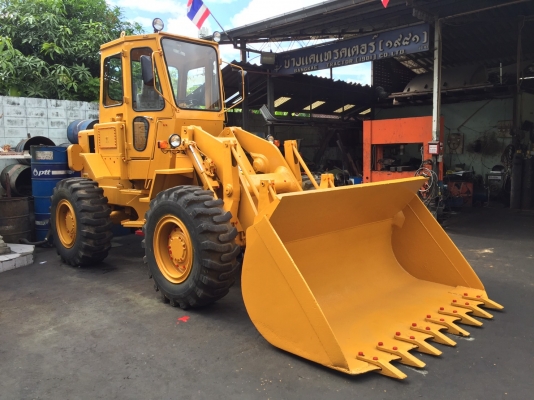 ขายด่วน!!รถตักล้อยาง CATER PILLAR รุ่น 930