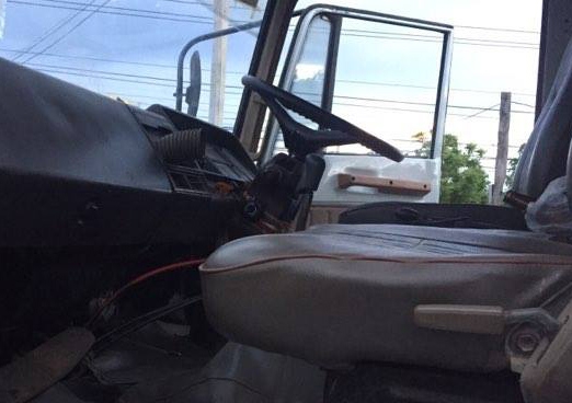 10ล้อ2เพลาดั้ม HINO SUMO FM226 EM100-220 แรง ฝาเหลี่ยม (เครื่อง1M/ใบคุม) เกียร์เดิม ช่วงล่างเดิม คัสซีดี หัวสีใหม่ พาวเวอร์/ทริฟฟี่/สโลวเดิม กระบะดั้มเหล็ก5.80ม. สีใหม่ ยาง65\% รถเก็บงาน พร้อมสีสันใหม่ พร้อมใช้ เล่มฯ ครบ **ขาย HINO FM