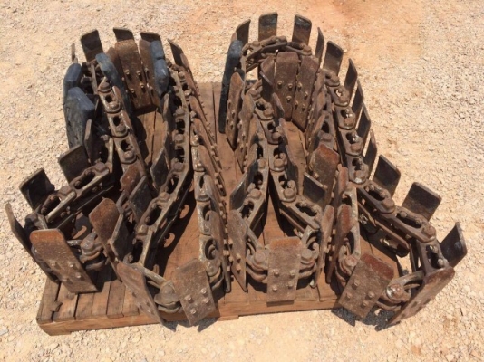 ขายแทรคเหล็ก ใช้กับรถขุดขนาด PC50 นำเข้าจากญี่ปุ่น ติดต่อ 081-2990958 / 089-8368497 (เจ้าของขายเอง)