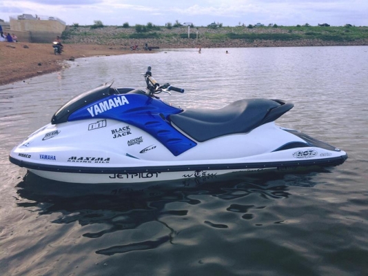 YAMAHA GP1200r