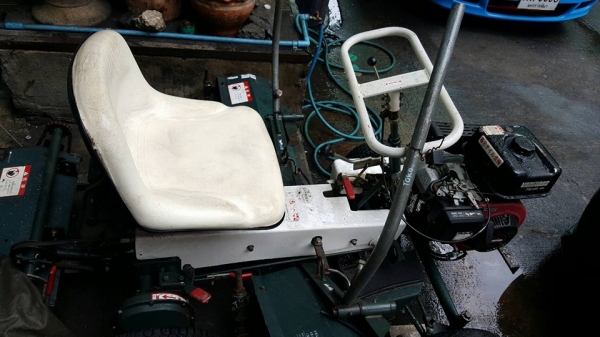 รถตัดหญ้าเเบบสวนหน้าบ้าน สนามกอฟล์ สนามเเบบสกรีนเฮด 3 เเก๊งด้วย