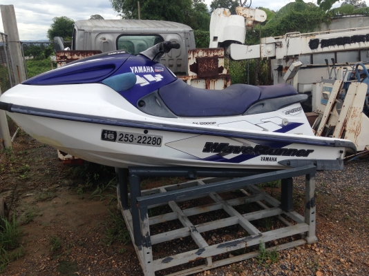 ขายบอดี้เปล่า เจ้ทสกีyamaha. ห้องเครื่องสวย กว้าง