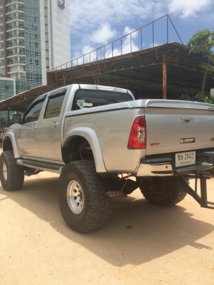 ขาย อีซูซุ 4 ประตู ปี2008 ขาย อีซูซุ 4 ประตู ปี2008