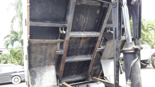 6 ล้อดัมพ์ HINO รุ่น FC9JELA  เครื่อง 175 แรงม้า จดทะเบียนปี 2552