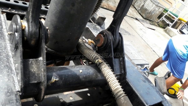 6 ล้อดัมพ์ HINO รุ่น FC9JELA  เครื่อง 175 แรงม้า จดทะเบียนปี 2552