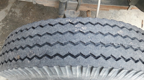 6 ล้อดัมพ์ HINO รุ่น FC9JELA  เครื่อง 175 แรงม้า จดทะเบียนปี 2552