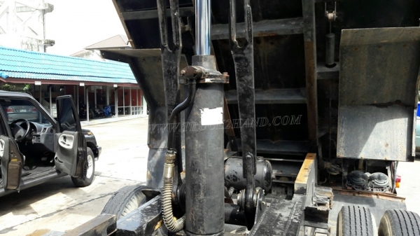 6 ล้อดัมพ์ HINO รุ่น FC9JELA  เครื่อง 175 แรงม้า จดทะเบียนปี 2552