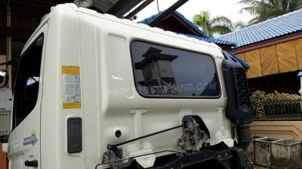 6 ล้อดัมพ์ HINO รุ่น FC9JELA  เครื่อง 175 แรงม้า จดทะเบียนปี 2552