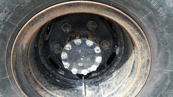 6 ล้อดัมพ์ HINO รุ่น FC9JELA  เครื่อง 175 แรงม้า จดทะเบียนปี 2552