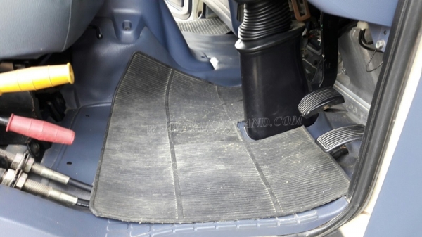 6 ล้อดัมพ์ HINO รุ่น FC9JELA  เครื่อง 175 แรงม้า จดทะเบียนปี 2552