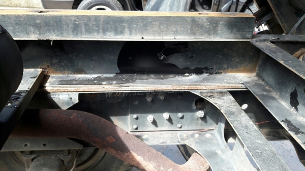 6 ล้อดัมพ์ HINO รุ่น FC9JELA  เครื่อง 175 แรงม้า จดทะเบียนปี 2552