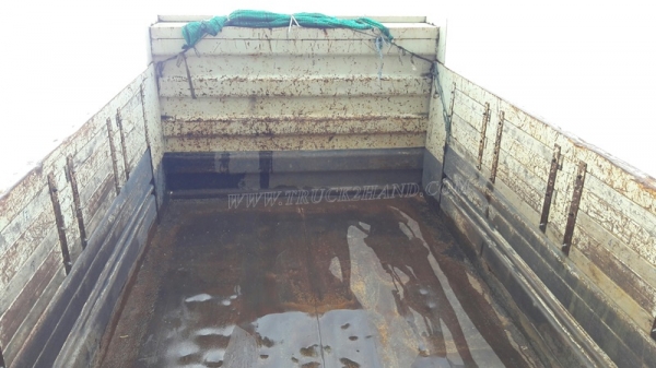 6 ล้อดัมพ์ HINO รุ่น FC9JELA  เครื่อง 175 แรงม้า จดทะเบียนปี 2552