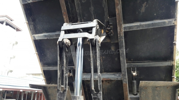 6 ล้อดัมพ์ HINO รุ่น FC9JELA  เครื่อง 175 แรงม้า จดทะเบียนปี 2552