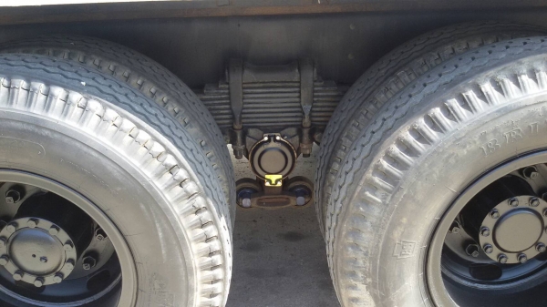 ขาย 10 ล้อ ตู้แห้ง 10 บาน 230 เเรง เทอร์โบ เพลาเดียว เพลาโบกิ้งใหญ่ ยาว 7.70 เมตร ปี 2547 สภาพวสวย พร้อมใช้ สอบถามเพิ่มเติมได้ที่ 081-4825911 คุณพิมพ์ใจ 085-0097969 คุณรุ่ง