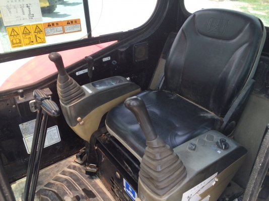 CAT 304CR สภาพสวย ชั่วโมงน้อย เดิมๆจากญี่ปุ่นเลยครับ โทร.090-986-2521 อ๊อบ