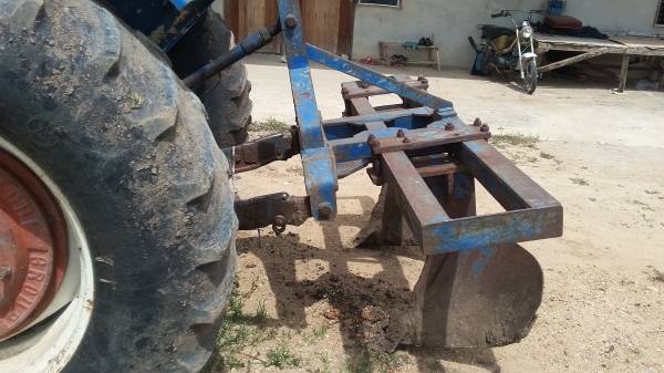 ผานยกร่อง ระเบิดดินดาน รถไถฟอร์ด