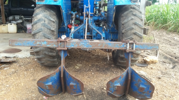 ผานยกร่อง ระเบิดดินดาน รถไถฟอร์ด