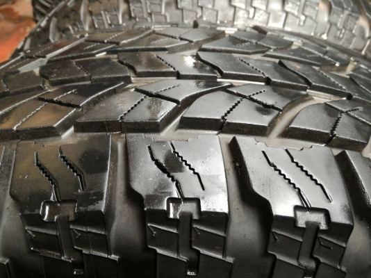 ขายยาง Yokohama 245 x 70 x 16 AT ปี  15