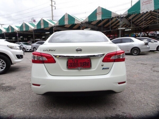 NISSAN SYLPHY 1.6L V เกียร์AT ปี2013 โทร 062-991-6649 ดาวออโต้เบสท์