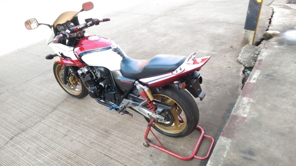 ขายคับ CB400 TECH3 SUPER BOLDOR Y2007 กญแจชิฟ สีสวย ท่อแต่ง แฮนด์บาร์ อินวอยส์ สรรพสามิตร ราคา 95500 บาท ส่งได้ทั่วไทยคับ สนใจติดต่อ 081-0578282 FACEBOOK ชาญณรงค์ ป๊อป ชัยอมฤต ไอดีไลน์ POPBIGBIKESAKON คับ สนใจรถสวย ถูก ดี ต้อง POP BIGBIKE SAKONNAKHON คลิป