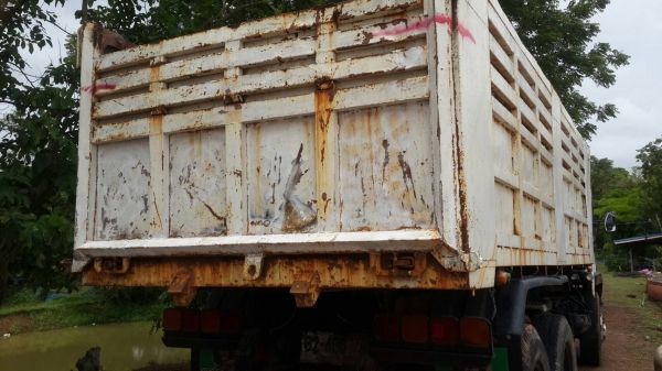 ขายด่วน MITSUBISHI FN527MA  สภาพพร้อมใช้งาน 10 SPEED  เครื่องเกียร์ดี ยางพร้อมใช้งาน เอกสารเล่มทะเบียน