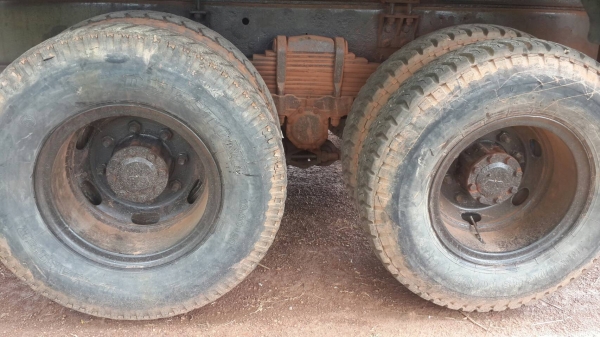 ขายด่วน MITSUBISHI FN527MA  สภาพพร้อมใช้งาน 10 SPEED  เครื่องเกียร์ดี ยางพร้อมใช้งาน เอกสารเล่มทะเบียน