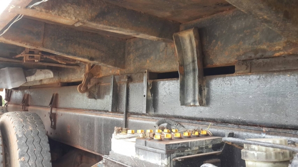 ขายด่วน MITSUBISHI FN527MA  สภาพพร้อมใช้งาน 10 SPEED  เครื่องเกียร์ดี ยางพร้อมใช้งาน เอกสารเล่มทะเบียน