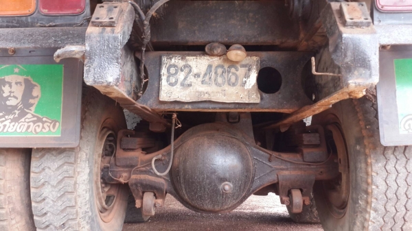 ขายด่วน MITSUBISHI FN527MA  สภาพพร้อมใช้งาน 10 SPEED  เครื่องเกียร์ดี ยางพร้อมใช้งาน เอกสารเล่มทะเบียน